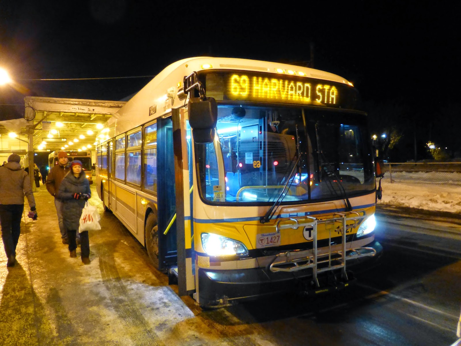 69 (Harvard/Holyoke Gate – Lechmere Station via Cambridge Street)